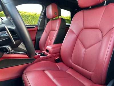 2025 Porsche Macan AWD