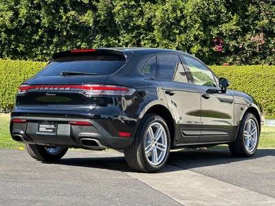 2025 Porsche Macan AWD