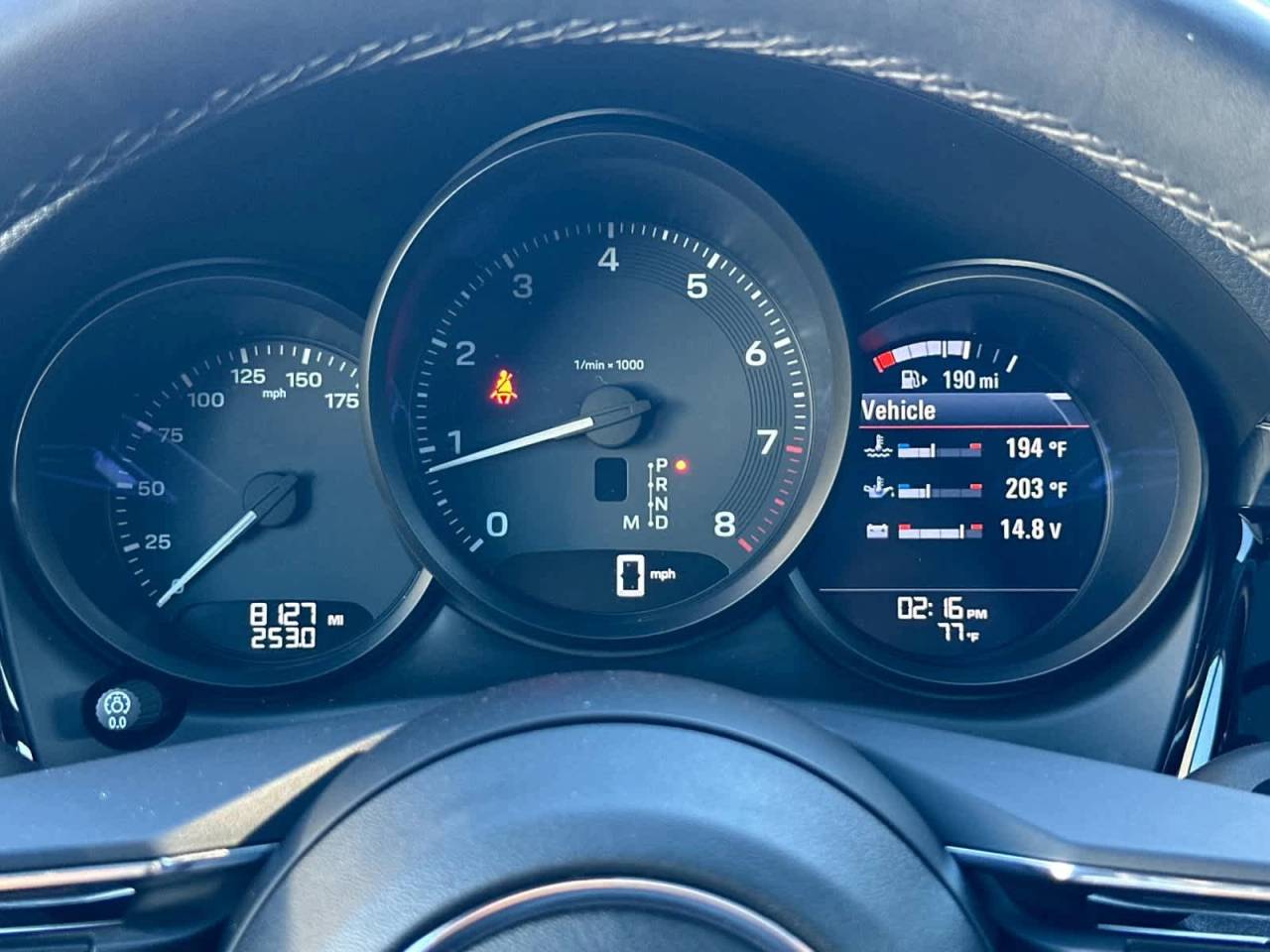 2025 Porsche Macan AWD