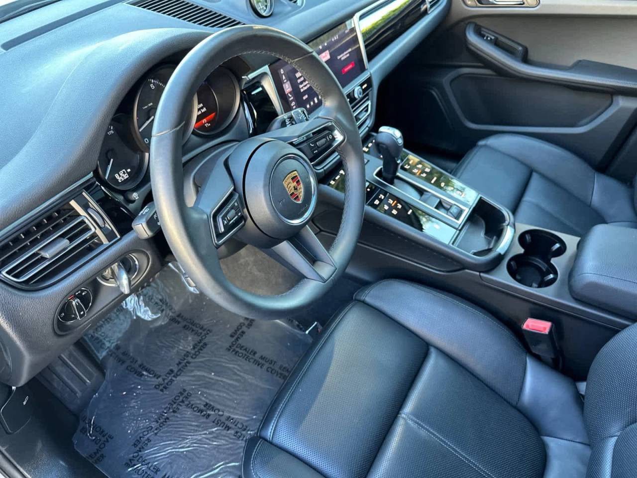 2025 Porsche Macan AWD