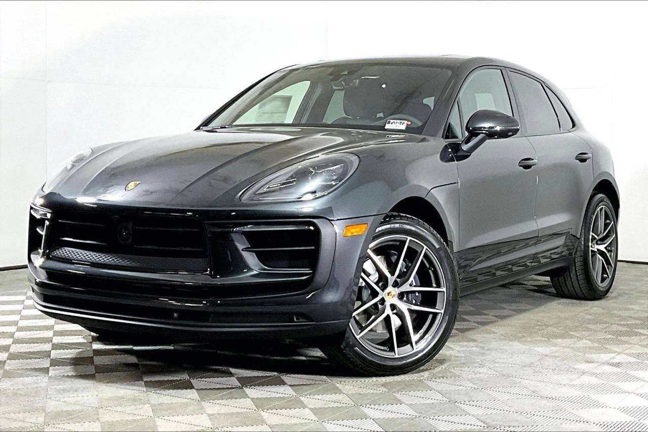 2025 Porsche Macan AWD