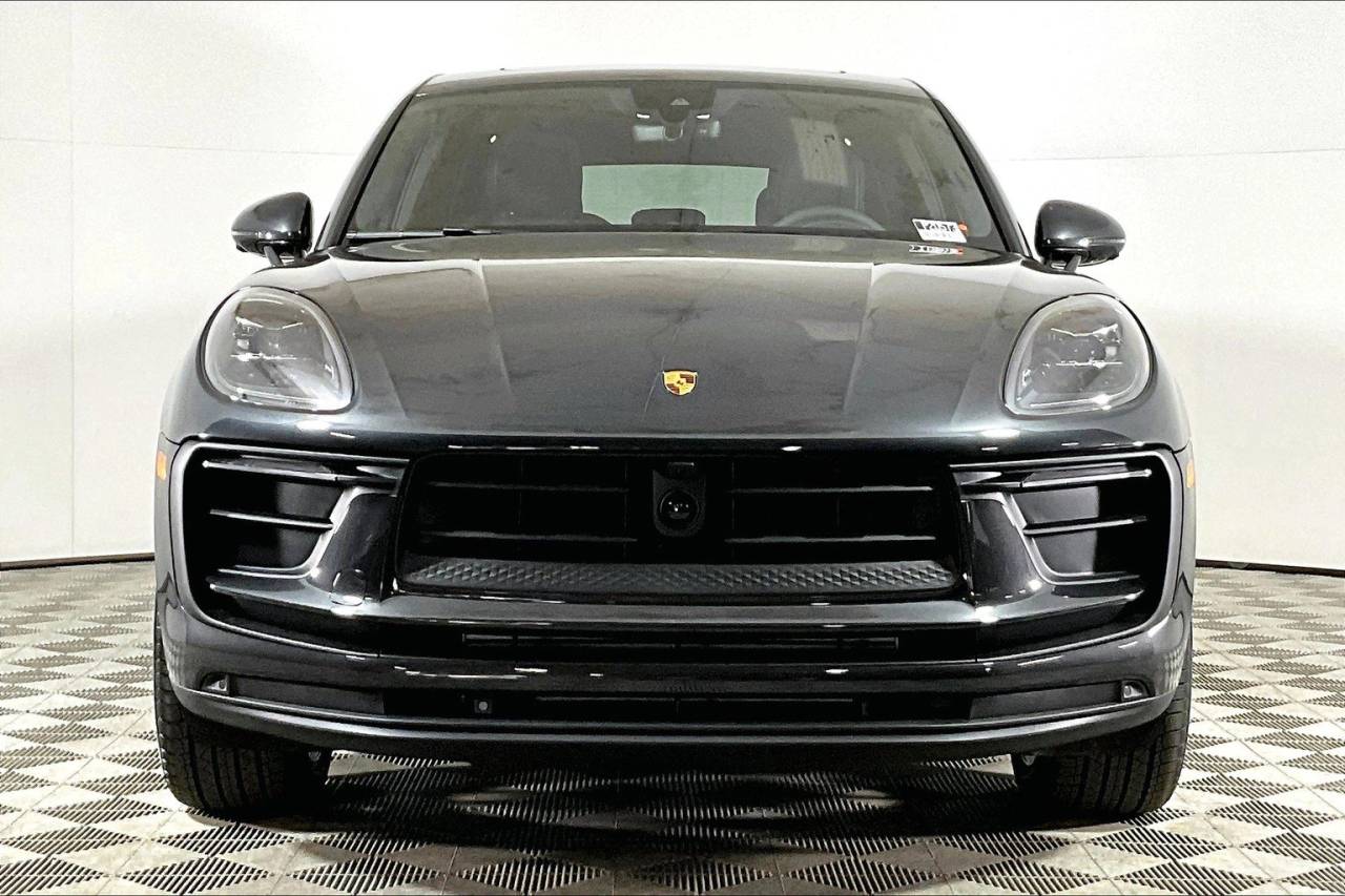 2025 Porsche Macan AWD