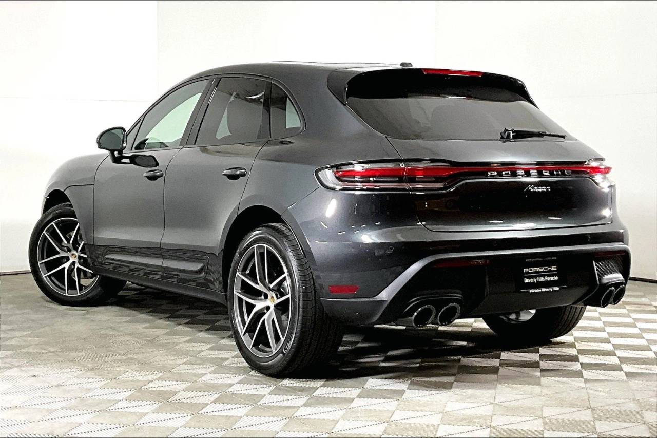 2025 Porsche Macan AWD