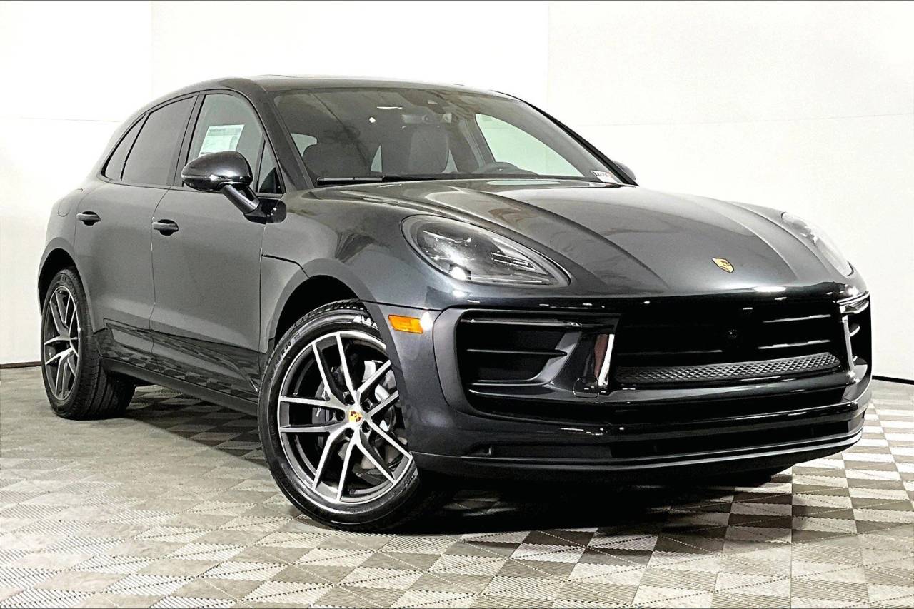 2025 Porsche Macan AWD
