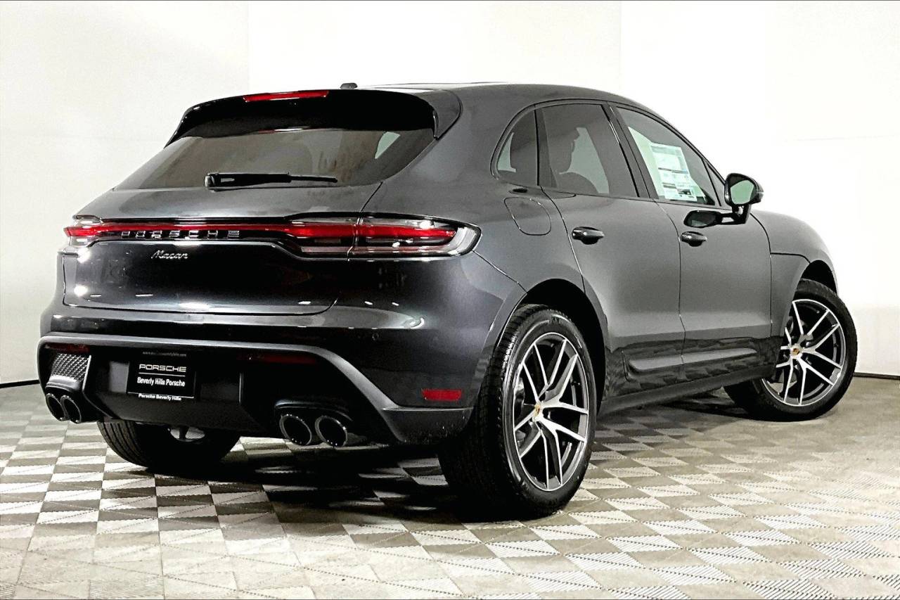 2025 Porsche Macan AWD
