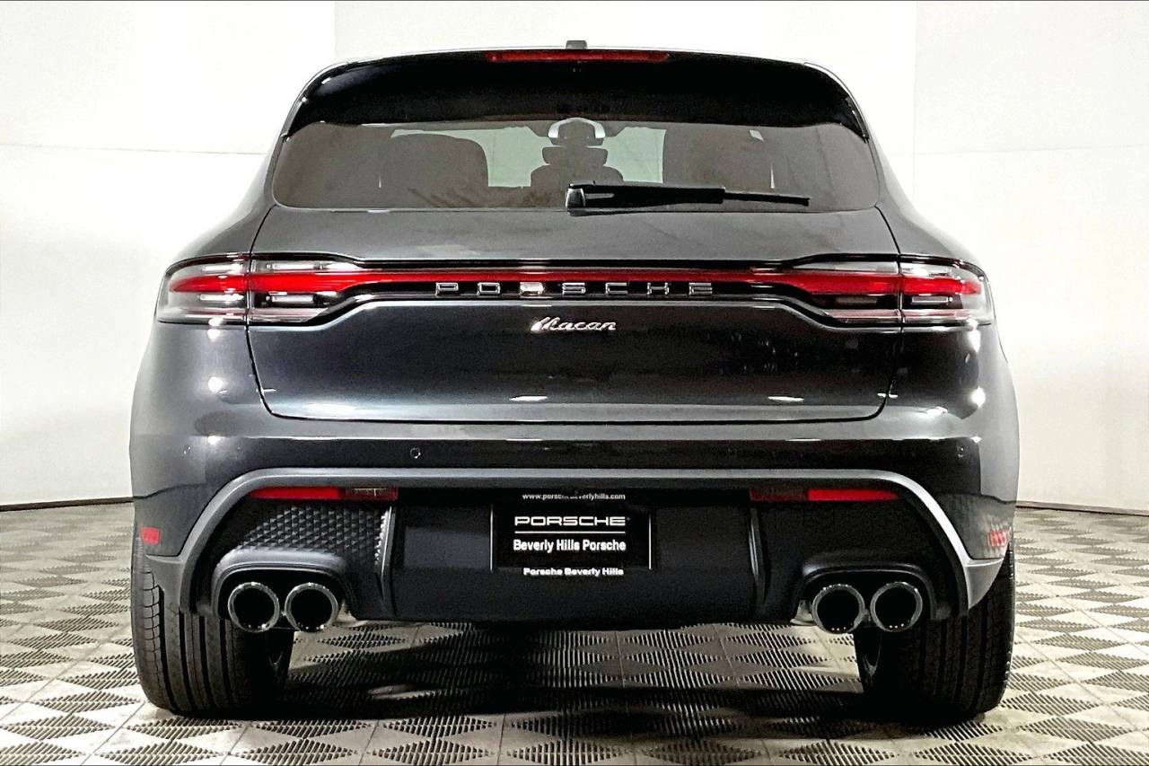 2025 Porsche Macan AWD