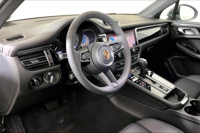 2025 Porsche Macan AWD