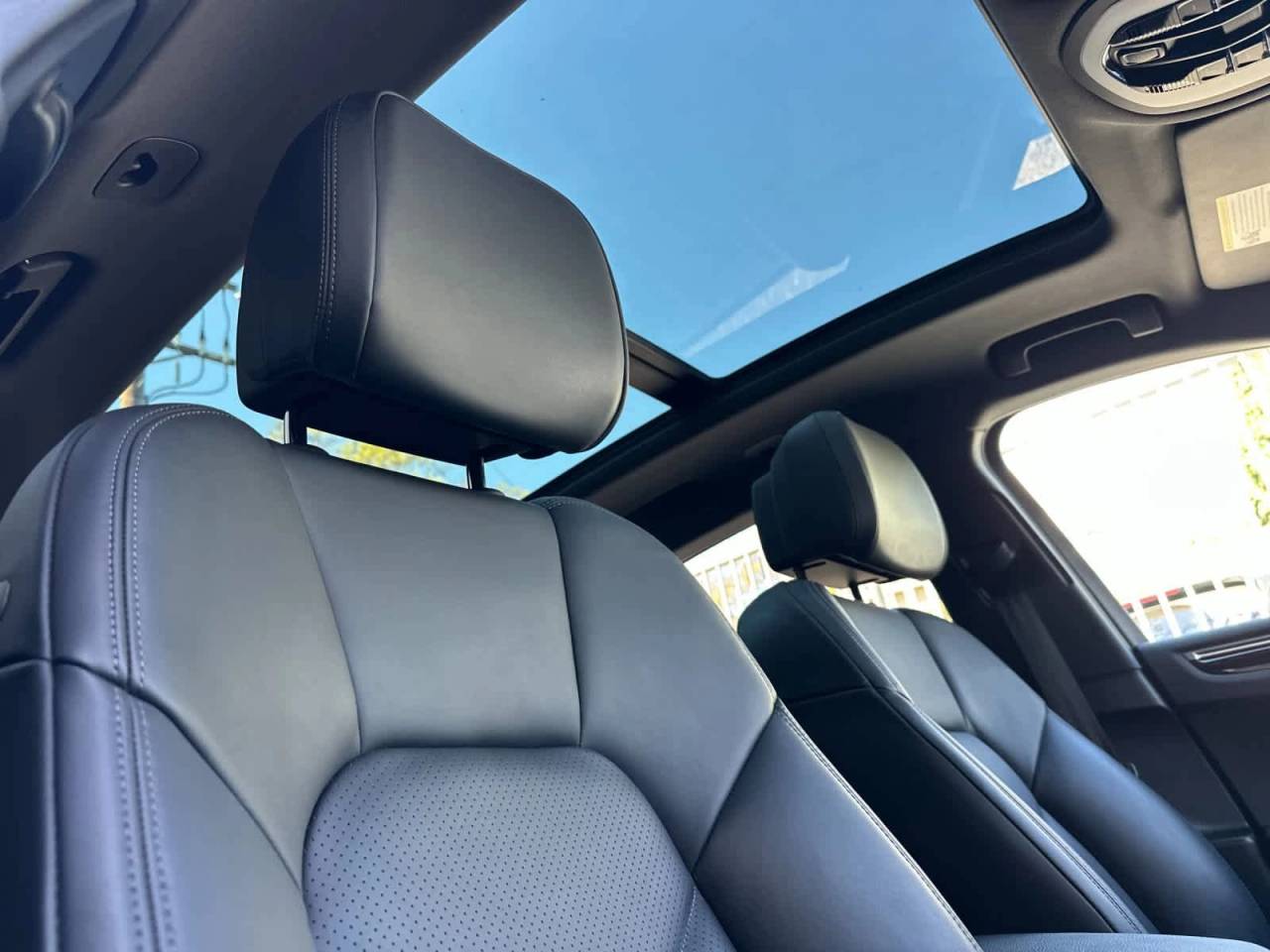 2025 Porsche Macan Base