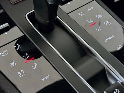 2025 Porsche Macan AWD