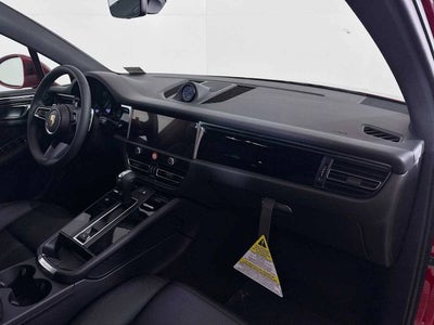 2025 Porsche Macan AWD