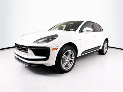 2025 Porsche Macan Base