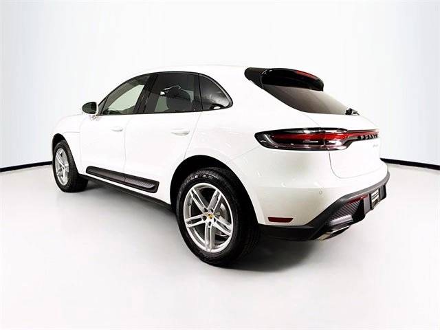 2025 Porsche Macan Base