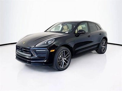 2025 Porsche Macan Base