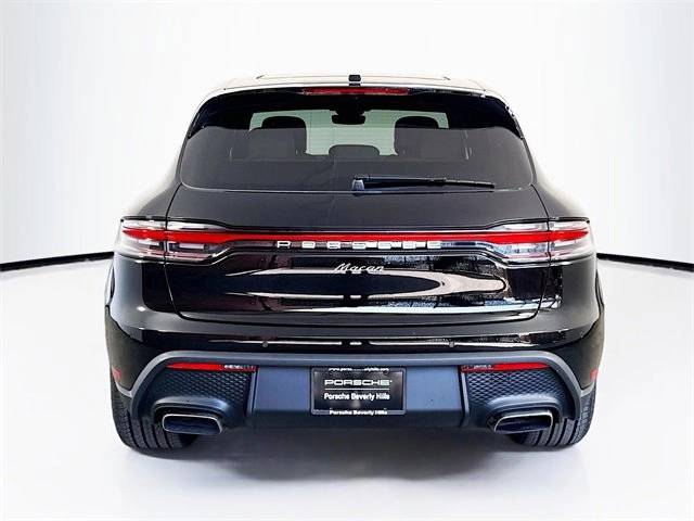 2025 Porsche Macan Base