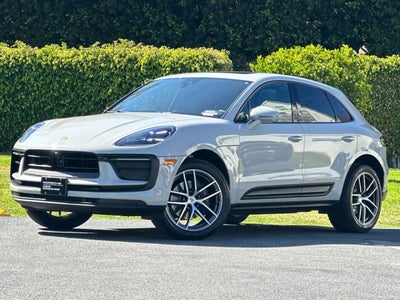 2025 Porsche Macan Base