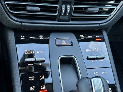 2025 Porsche Macan Macan