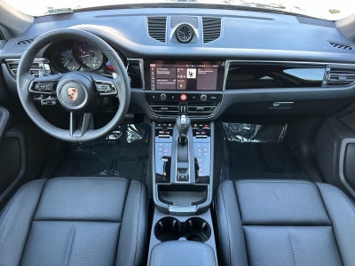 2025 Porsche Macan Macan
