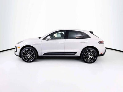 2026 Porsche Macan Base