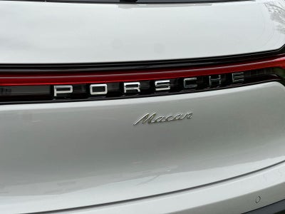 2026 Porsche Macan Macan