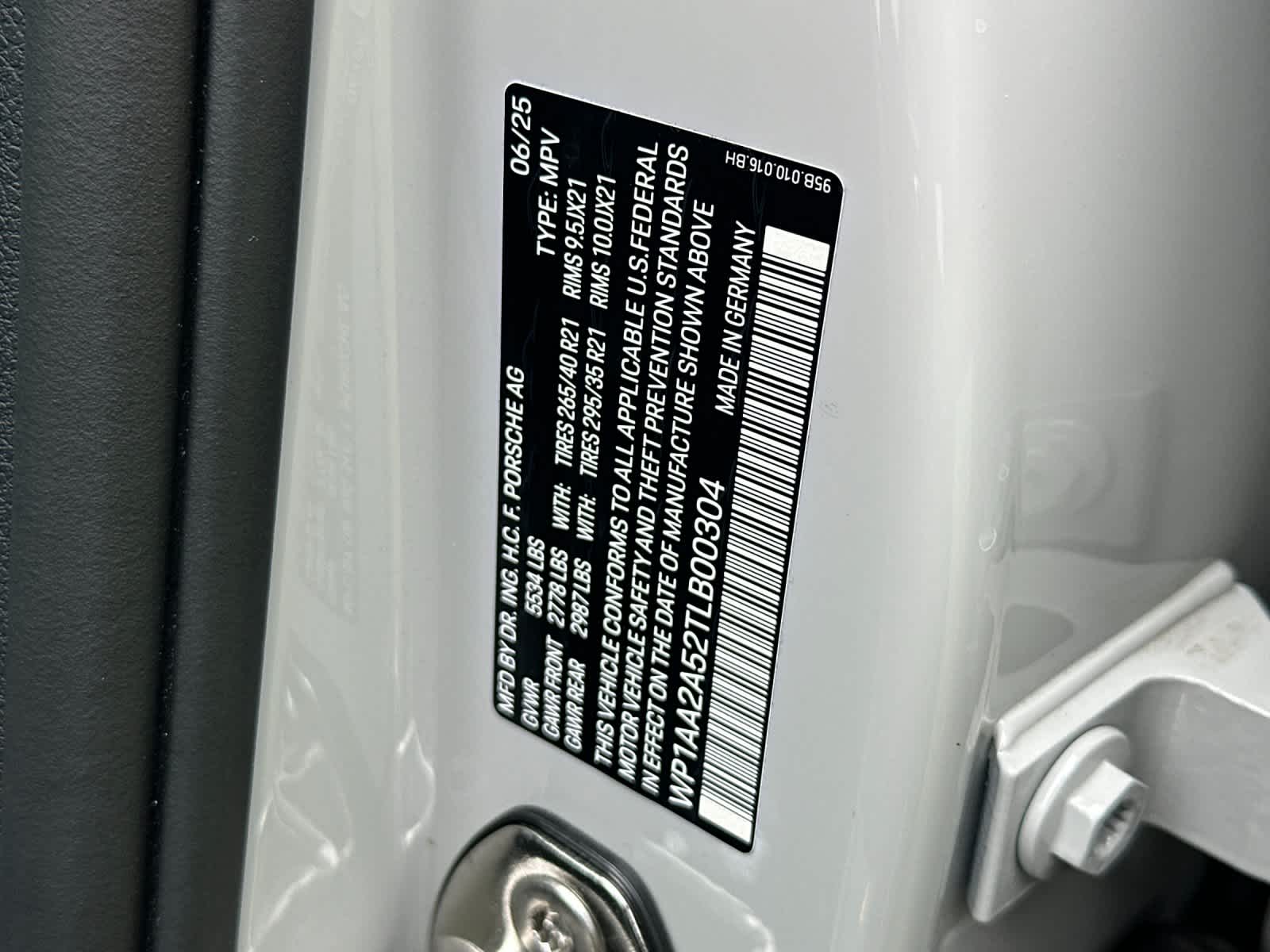2026 Porsche Macan Macan