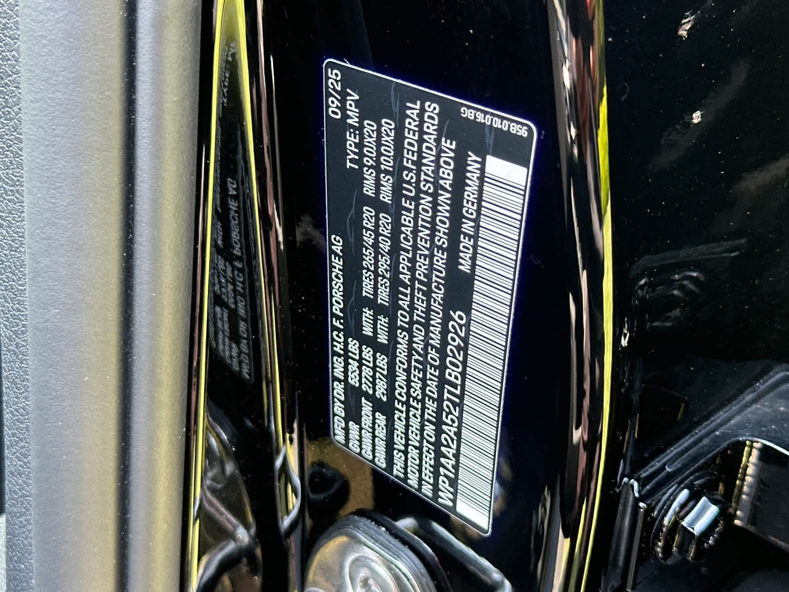 2026 Porsche Macan Base