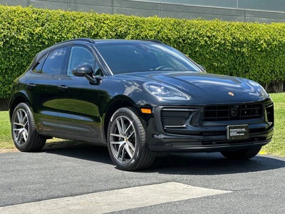 2026 Porsche Macan Base