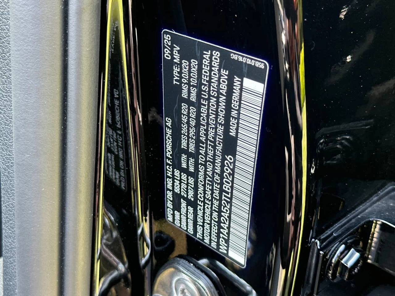 2026 Porsche Macan Base