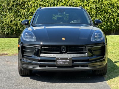 2026 Porsche Macan Macan