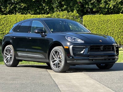 2026 Porsche Macan AWD