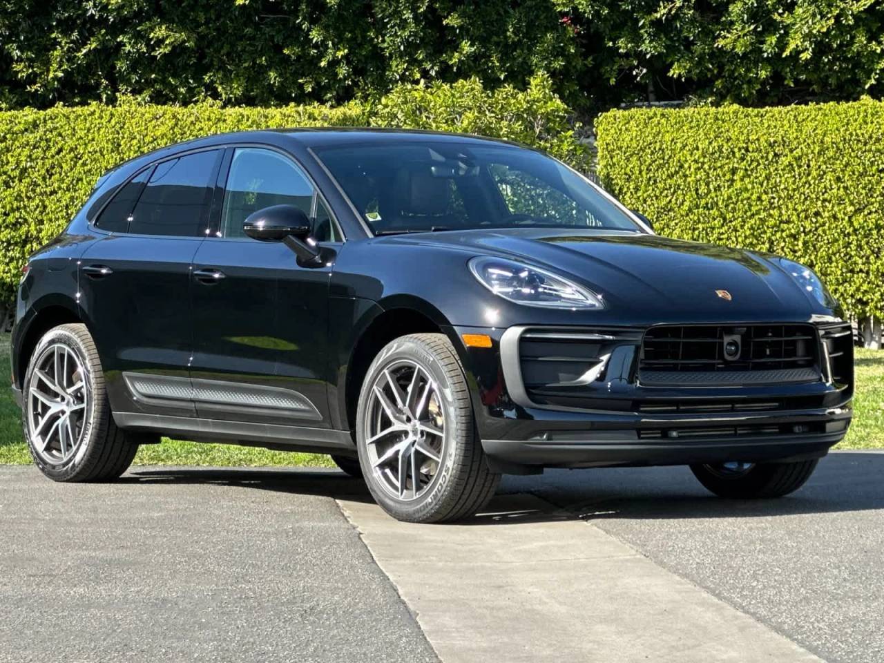 2026 Porsche Macan AWD