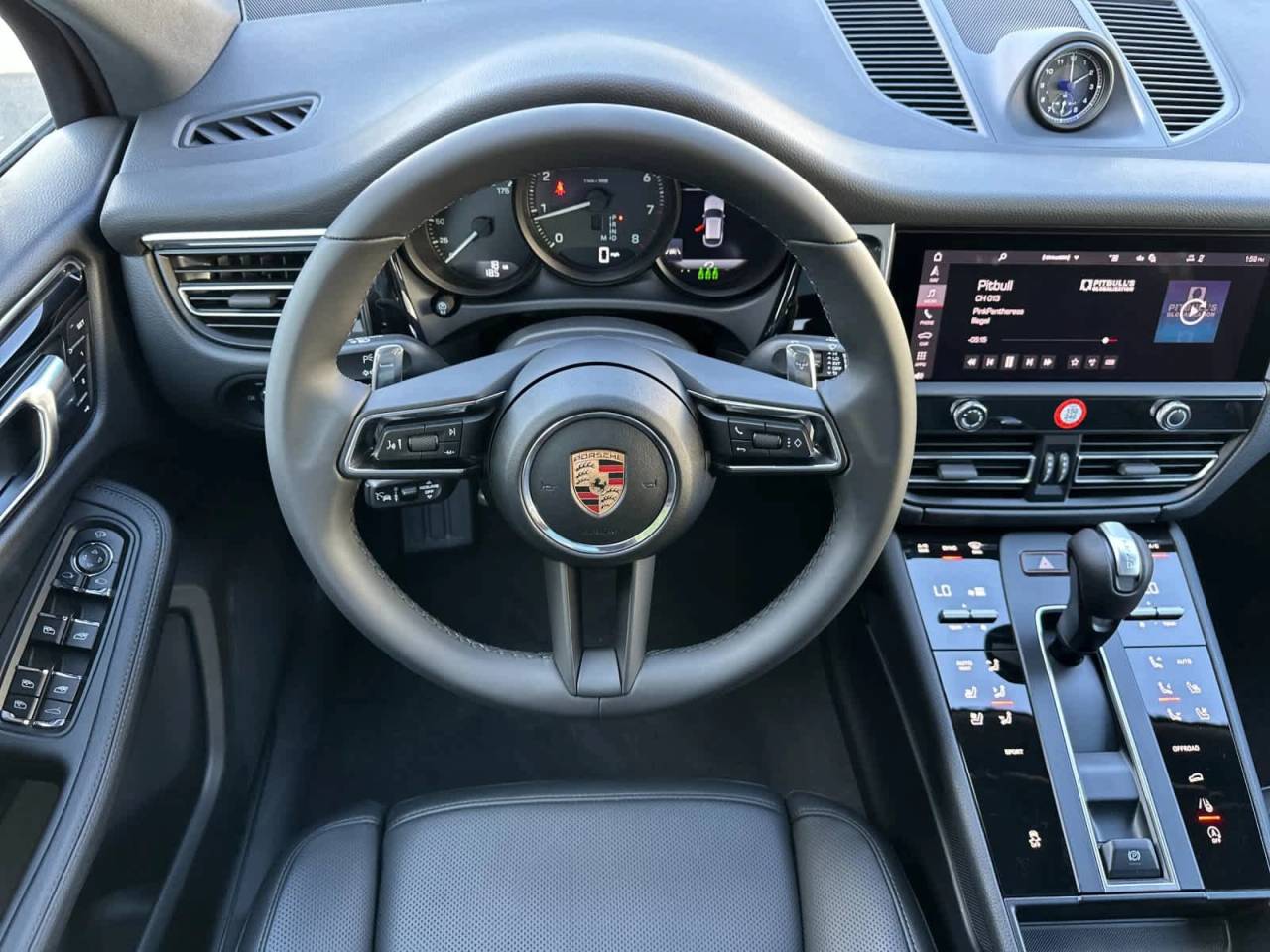 2026 Porsche Macan AWD