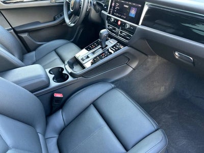 2026 Porsche Macan AWD