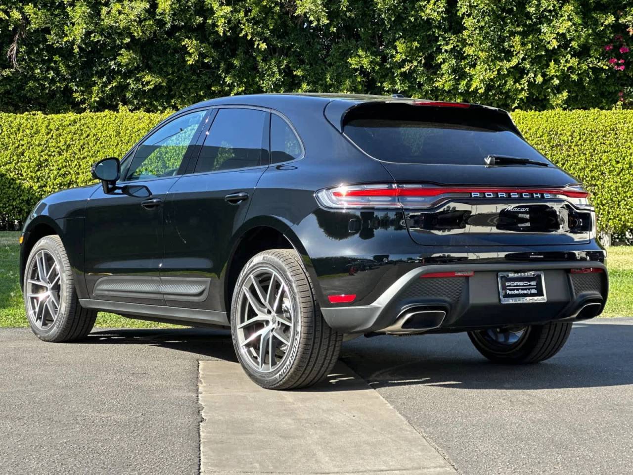 2026 Porsche Macan AWD