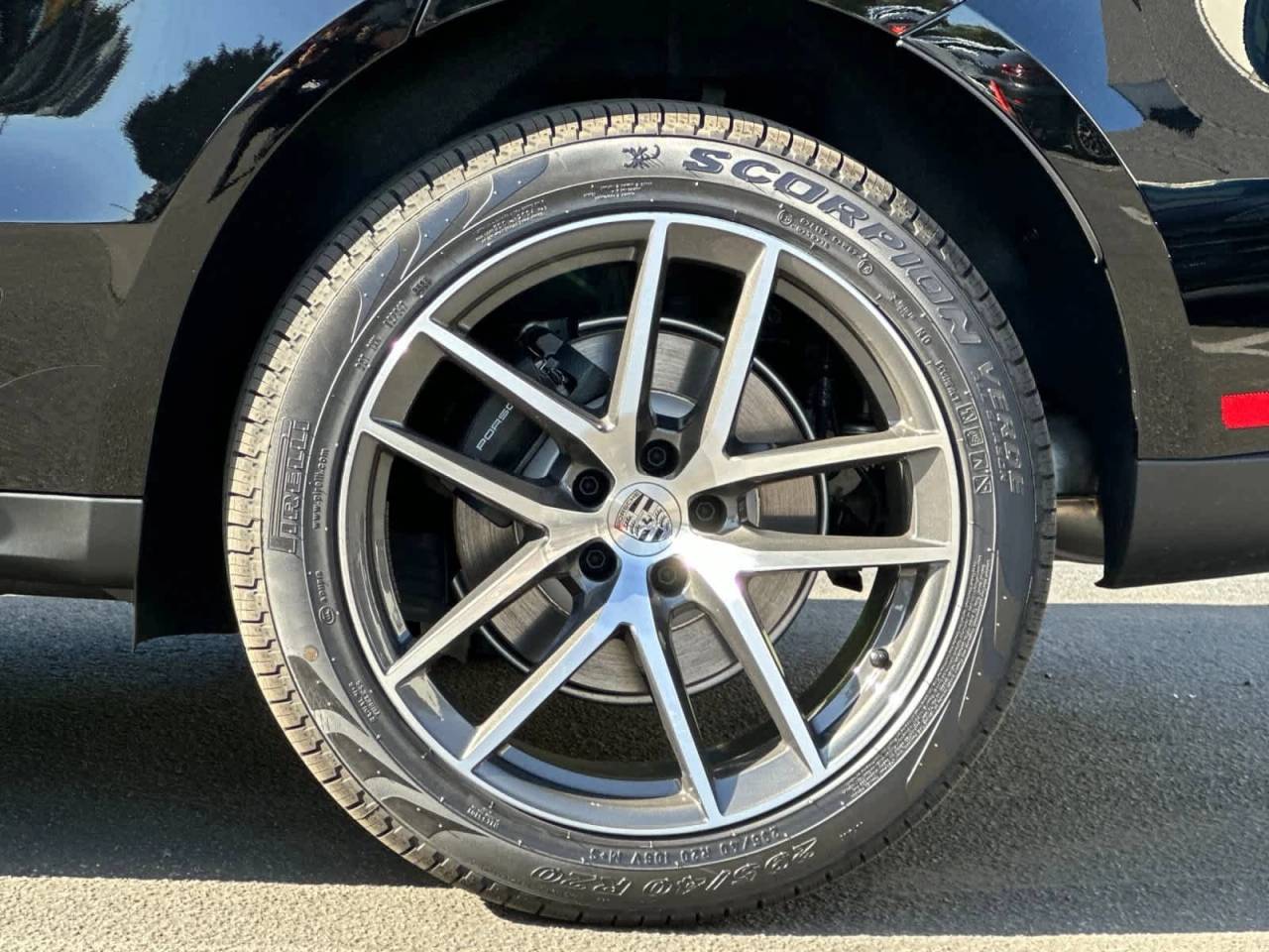 2026 Porsche Macan AWD