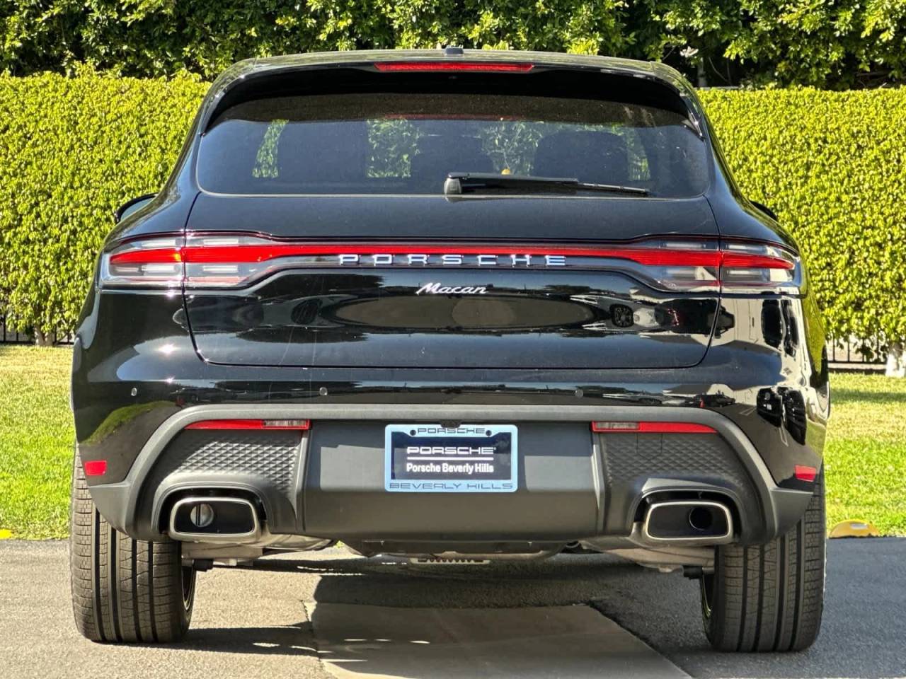 2026 Porsche Macan AWD