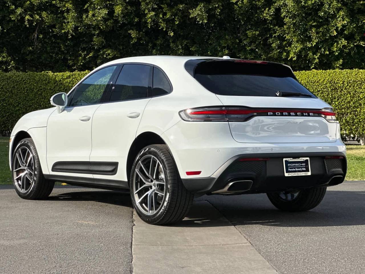 2026 Porsche Macan AWD