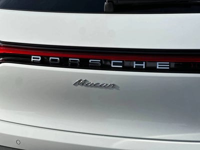 2026 Porsche Macan AWD
