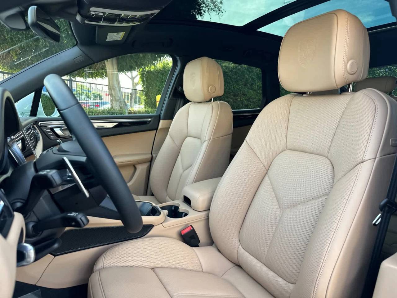 2026 Porsche Macan AWD