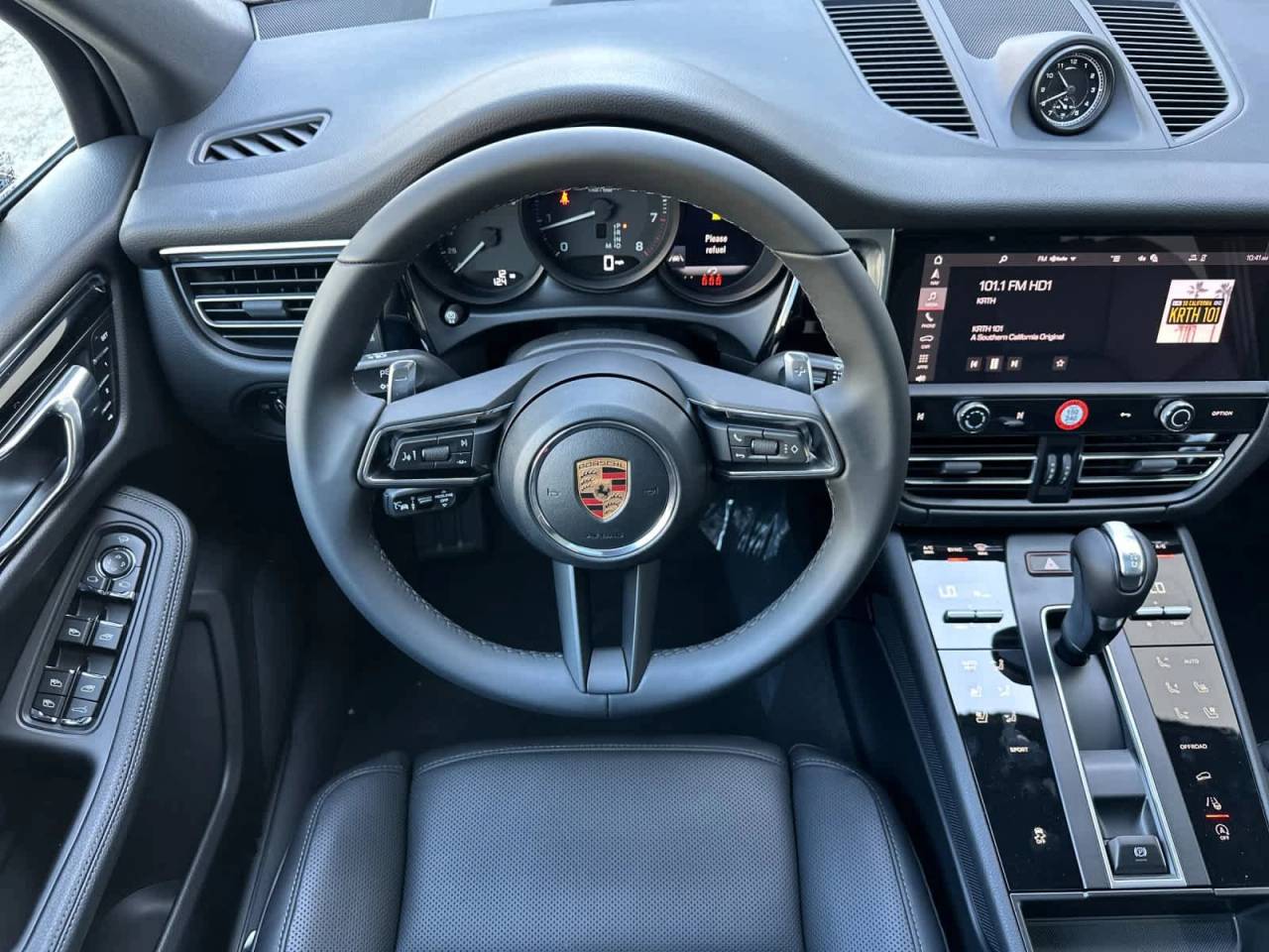 2026 Porsche Macan AWD