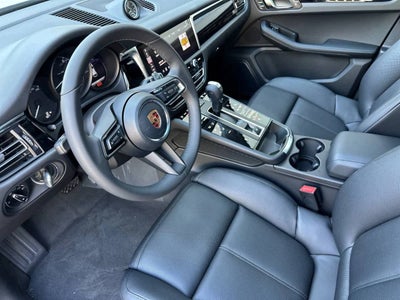 2026 Porsche Macan AWD