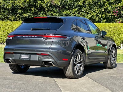 2026 Porsche Macan AWD