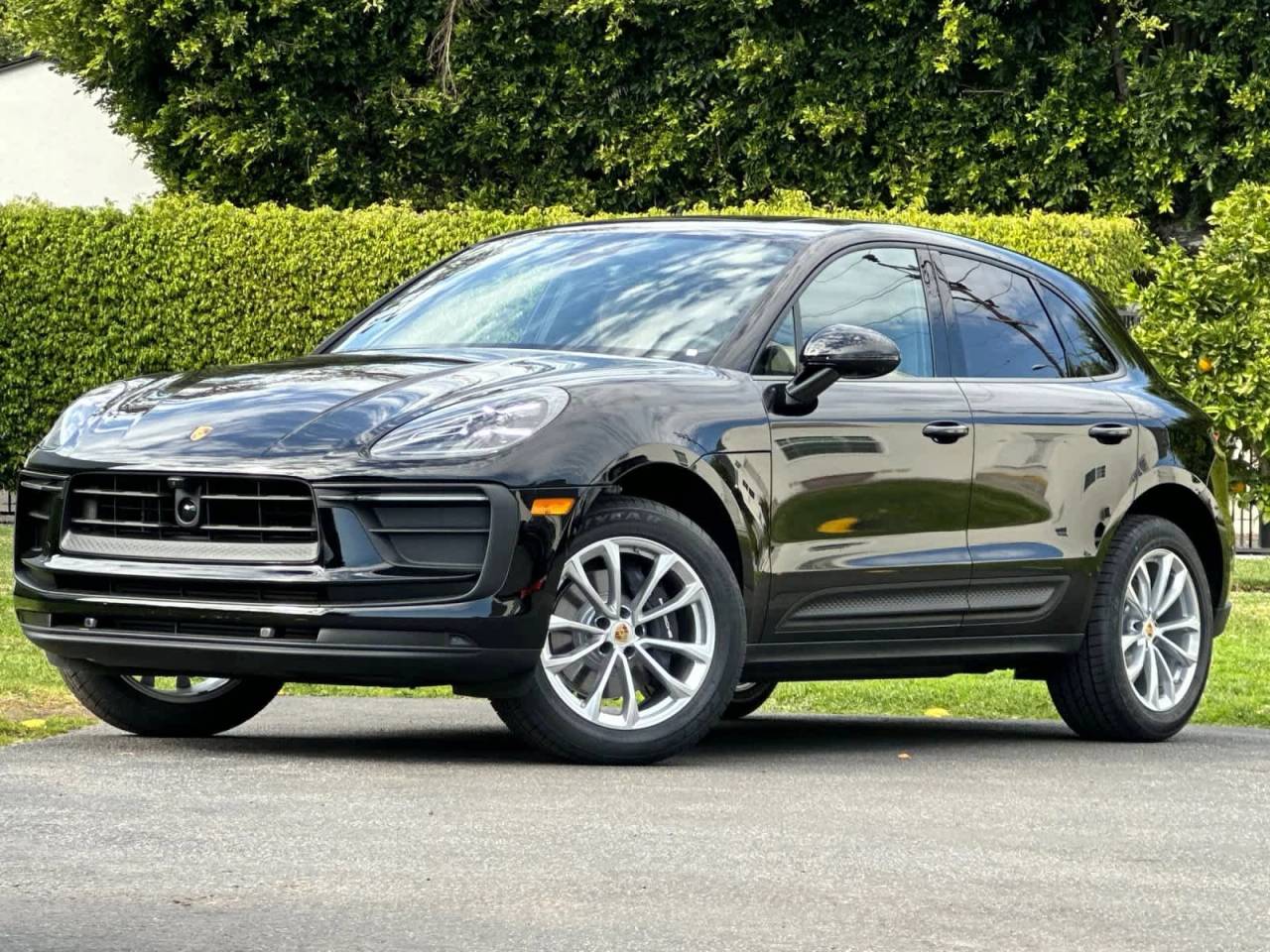 2026 Porsche Macan AWD