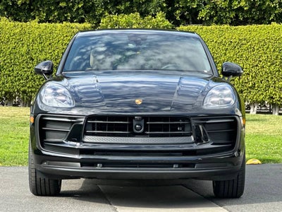 2026 Porsche Macan AWD