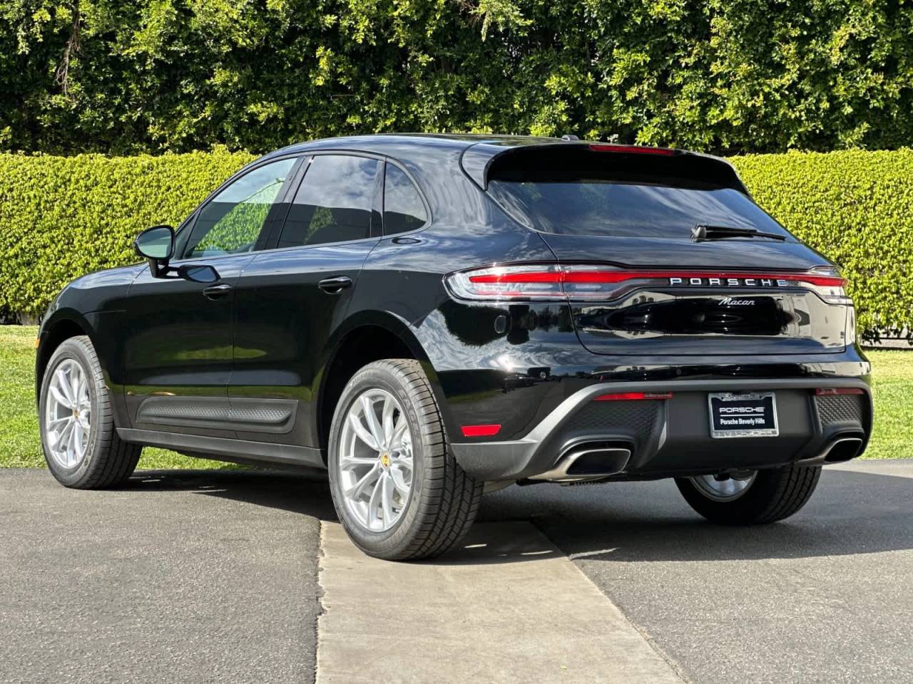 2026 Porsche Macan AWD
