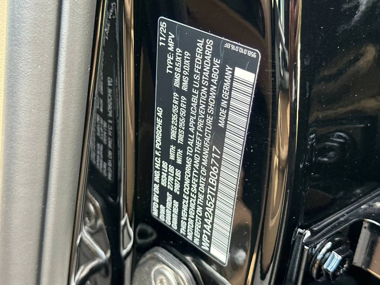 2026 Porsche Macan AWD