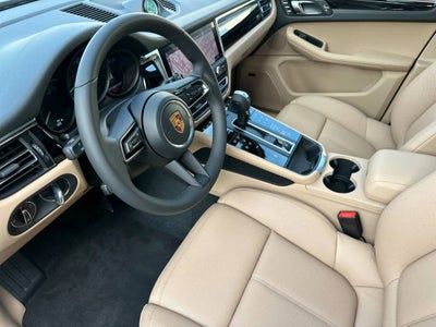 2026 Porsche Macan AWD