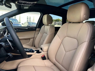 2026 Porsche Macan AWD