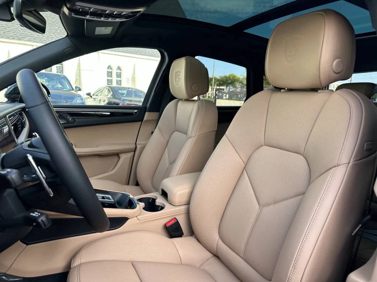 2026 Porsche Macan AWD