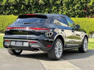 2026 Porsche Macan AWD