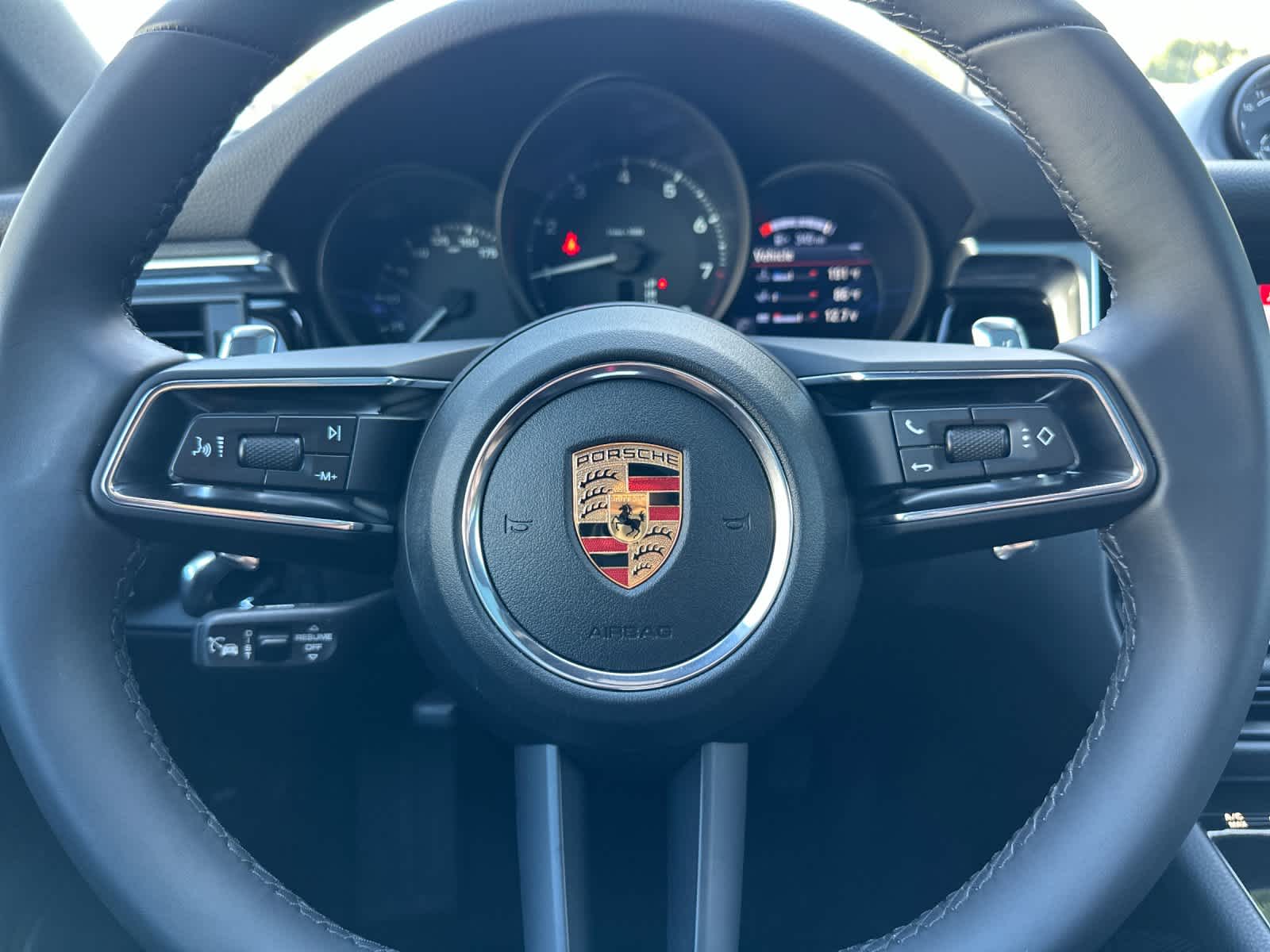 2026 Porsche Macan AWD